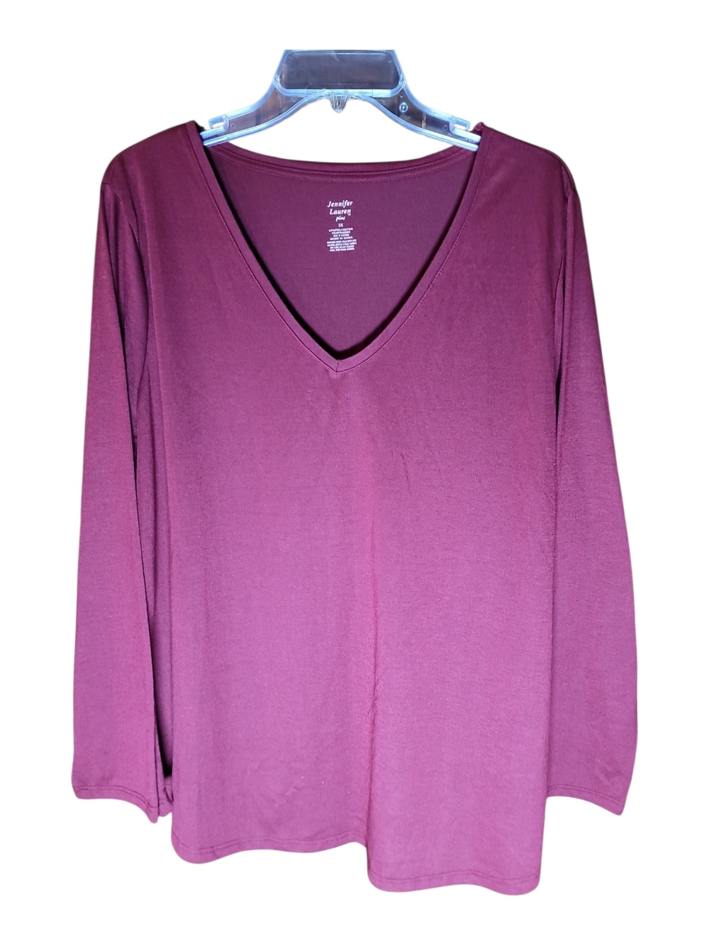 Jennifer Lauren V-Neck Long Sleeve Top in Wine